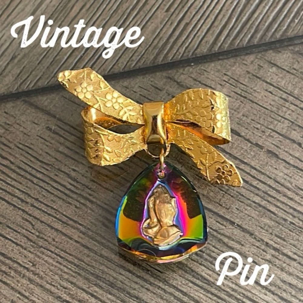 Vintage Vitrail Rainbow Oil Slick Praying Hands Pin